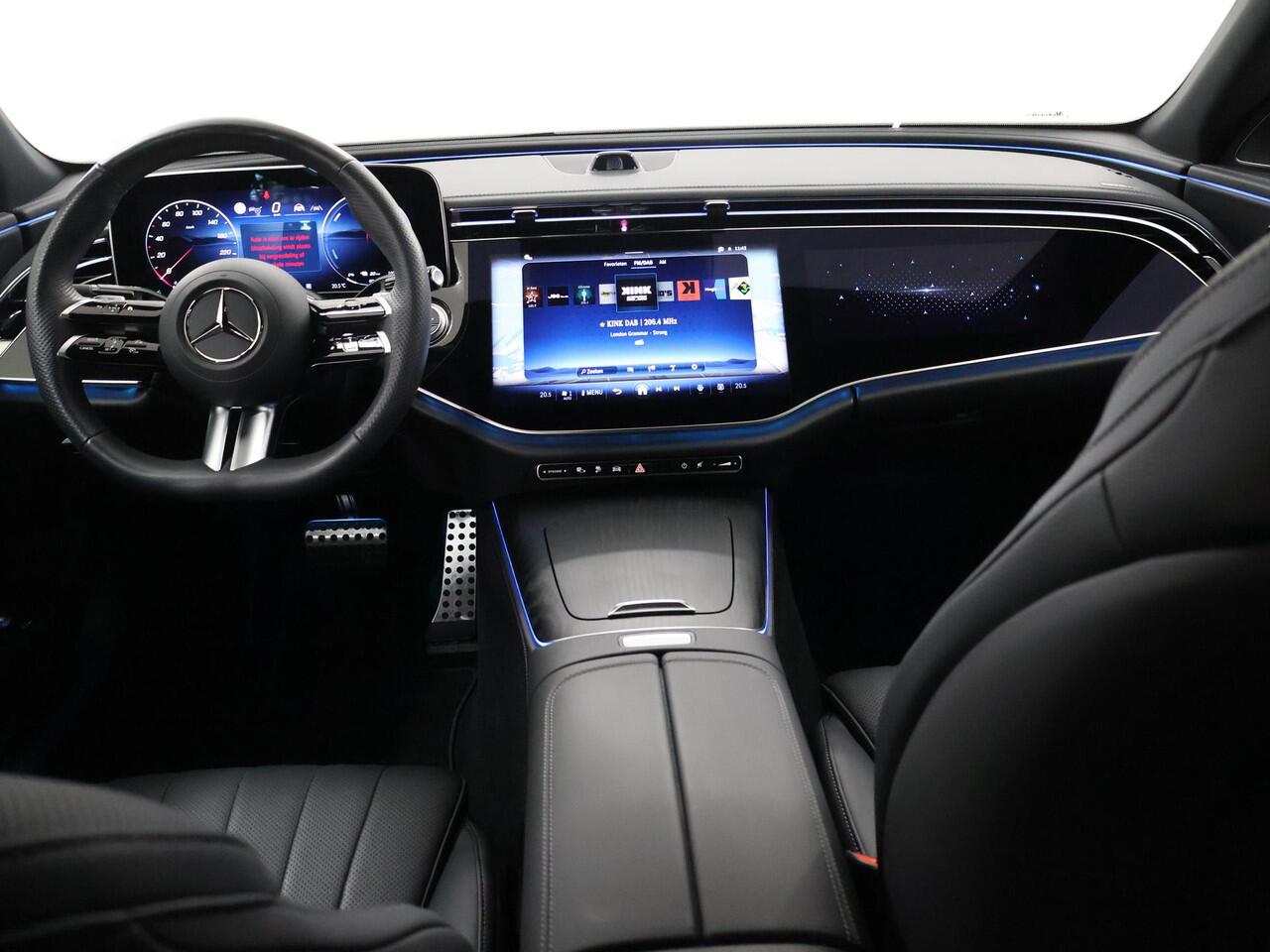 Mercedes-Benz E-KLASSE 300 e AMG Night | Superscreen | Lederen bekleding | Rijassistentiepakket | Burmester | Trekhaak | 360 camera |