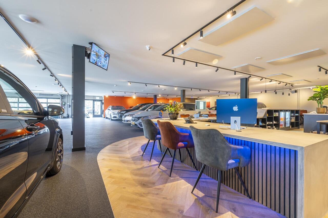 Mercedes-Benz E-KLASSE E300 e AMG Line Bomvol| Pano| Distronic | Burmester| 360'| Memory| Dodehoek | Active steering Assist