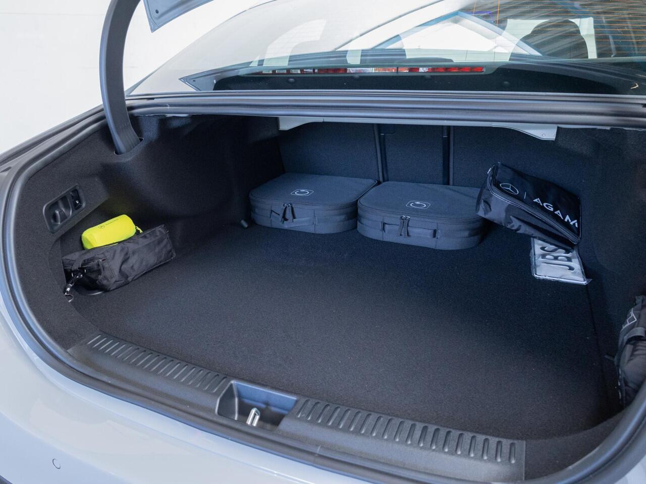 Mercedes-Benz E-KLASSE Limousine 300 e Sport Edition Premium PLUS | Panorama dak | Trekhaak