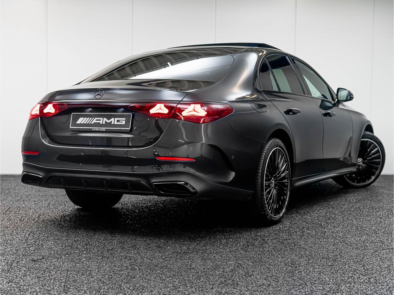 Mercedes-Benz E-KLASSE E 300 e AMG Line | Superscreen | Leder | Burmester | Pano