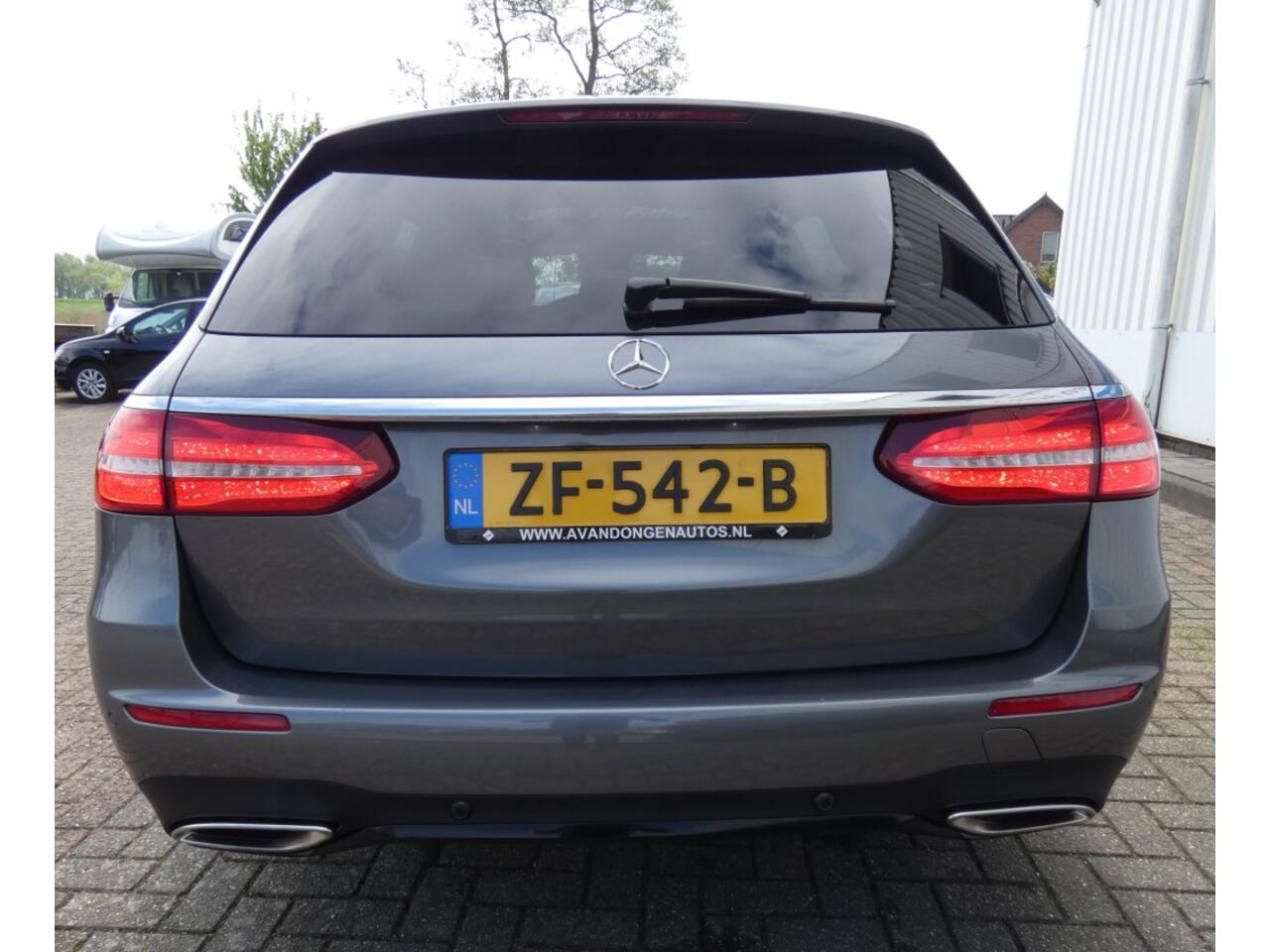 Mercedes-Benz E-KLASSE 200 AMG Edition Automaat,Pano.360,Led,Night Pakket