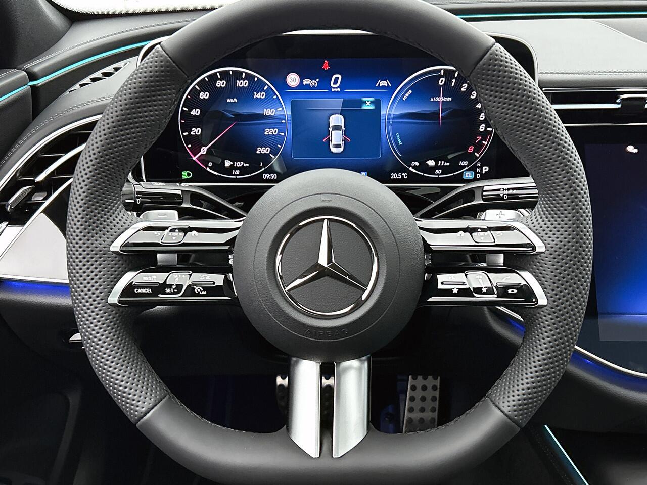 Mercedes-Benz E-KLASSE 300 e Sport Edition | Premium pakket | Nightpakket | Burmester® 4D surround sound system | Trekhaak | Winter pakket | MBUX Superscreen |