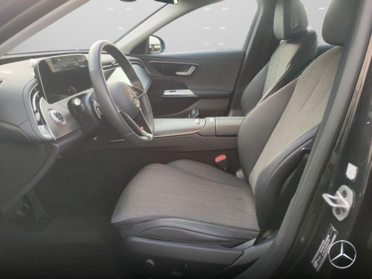 Mercedes-Benz E-KLASSE 220 d Avantgarde Distronic 19 Inch MBUX Stoelverwarming Stuurverwarming Camera