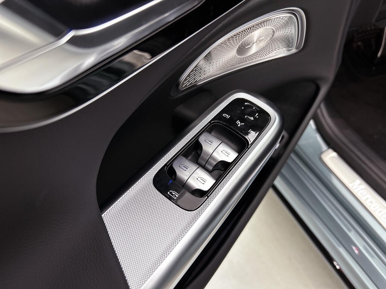 Mercedes-Benz E-KLASSE 300 e Sport Edition | Premium pakket | Nightpakket | MBUX Superscreen | Adaptieve Cruise Control | Burmester® 4D surround sound system | 20 inch multispaaks velgen |