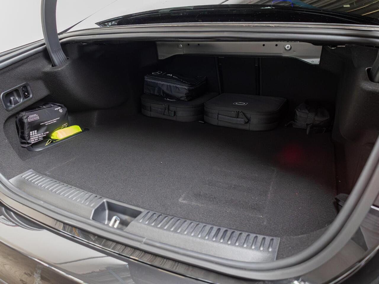 Mercedes-Benz E-KLASSE Limousine 300 e Sport Edition Premium | Panorama dak