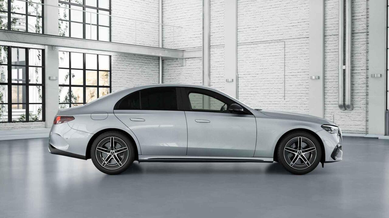 Mercedes-Benz E-KLASSE 300 e AMG Line | Night | Hyperscreen | Digital Light | Trekhaak | Verlichte grill | Memory |