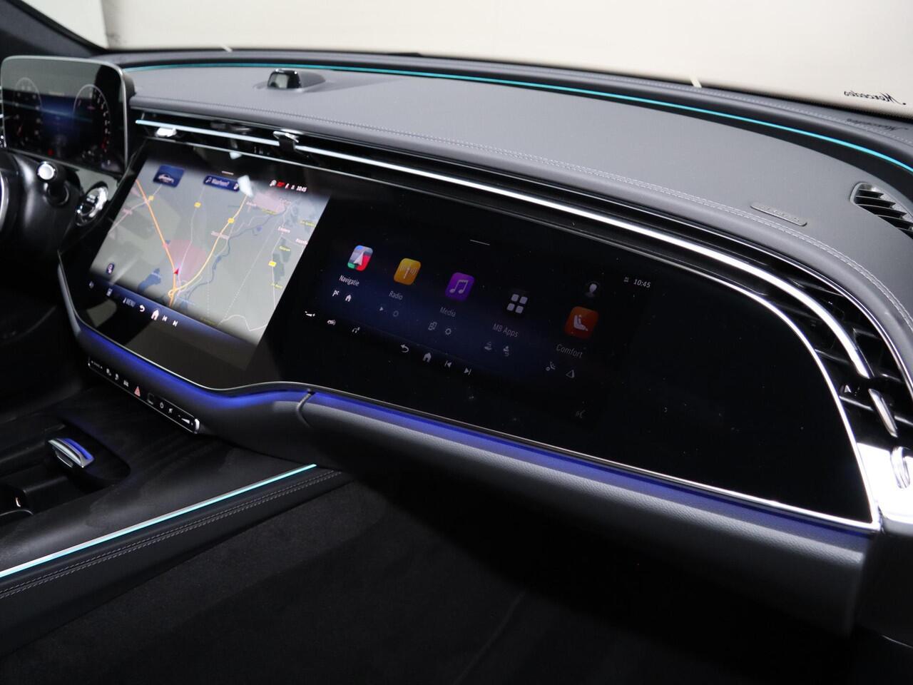 Mercedes-Benz E-KLASSE 300e Sport Edition | Panoramaschuifdak | Premium | Rijassistentiepakket Plus | Stoelventilatie/-verwarming voor | Burmester