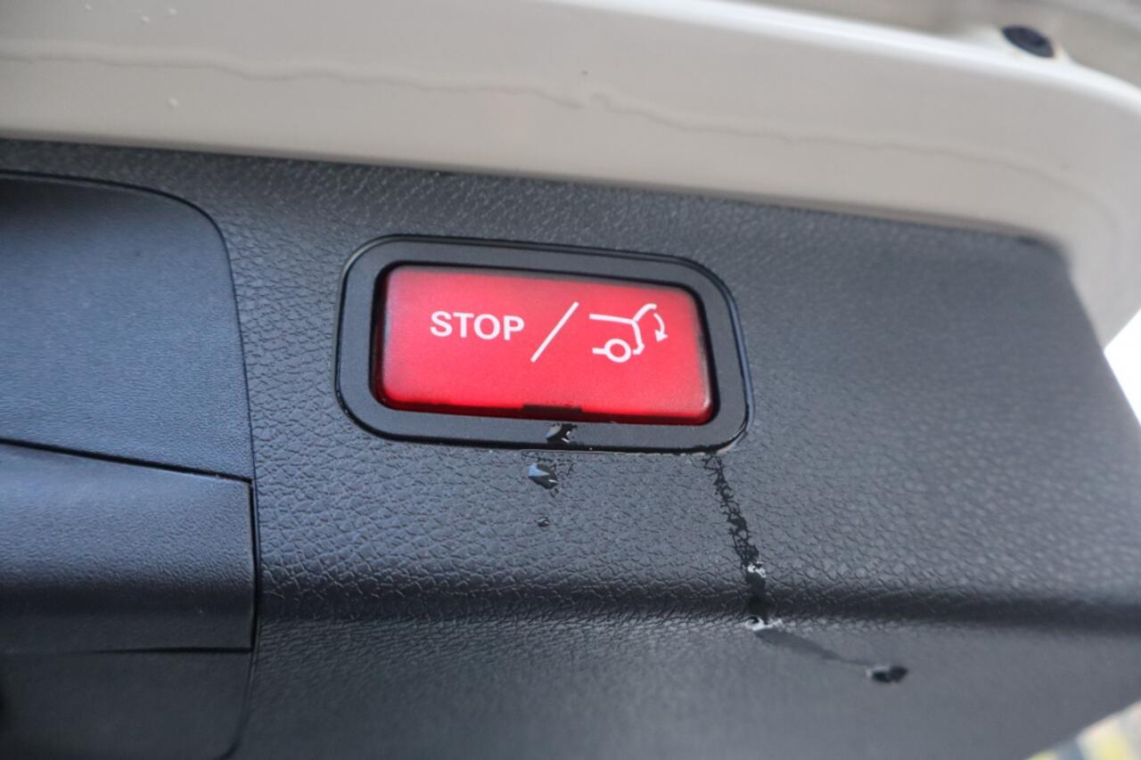 Mercedes-Benz E-KLASSE 300 AMG | Plug in Hybride | Stoelverwarming | Trekhaak | Panoram