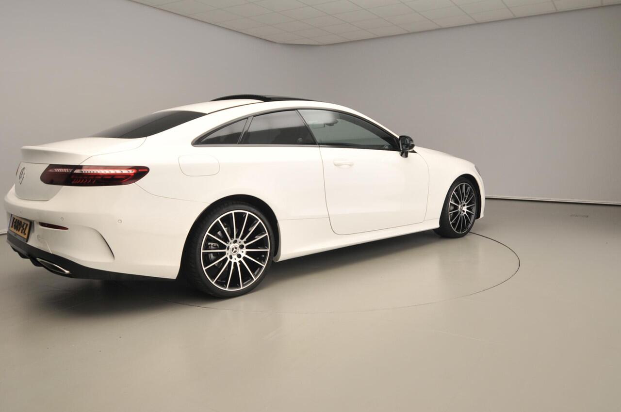 Mercedes-Benz E-KLASSE Coupé 200 AMG Line Widescreen | Pano | Camera | 20"