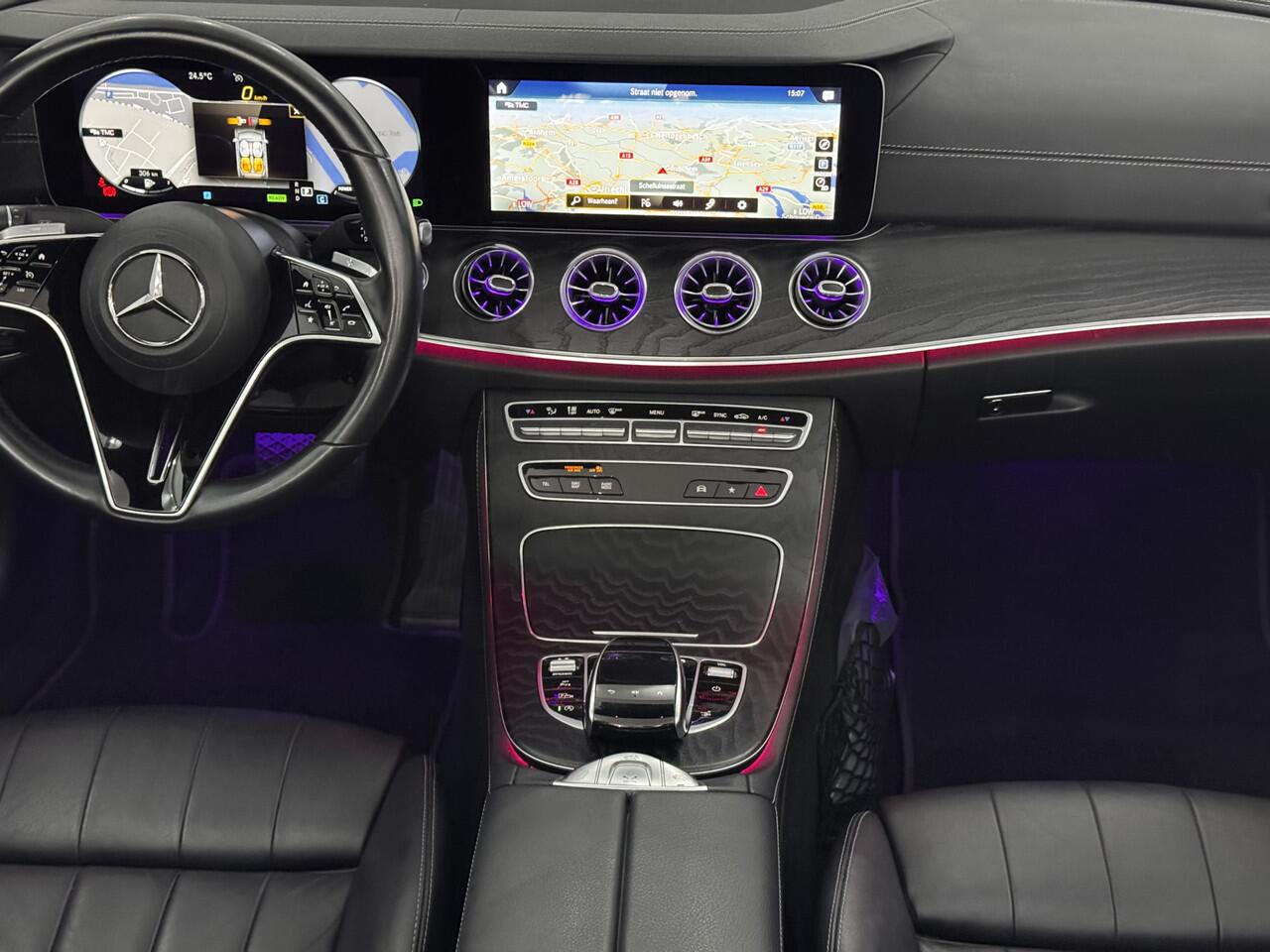 Mercedes-Benz E-KLASSE Cabrio 200 AMG Line Leder, Camera, Navi, Burmeister, Stoelverwarming, Elektrische achterklep, Sfeerverlichting