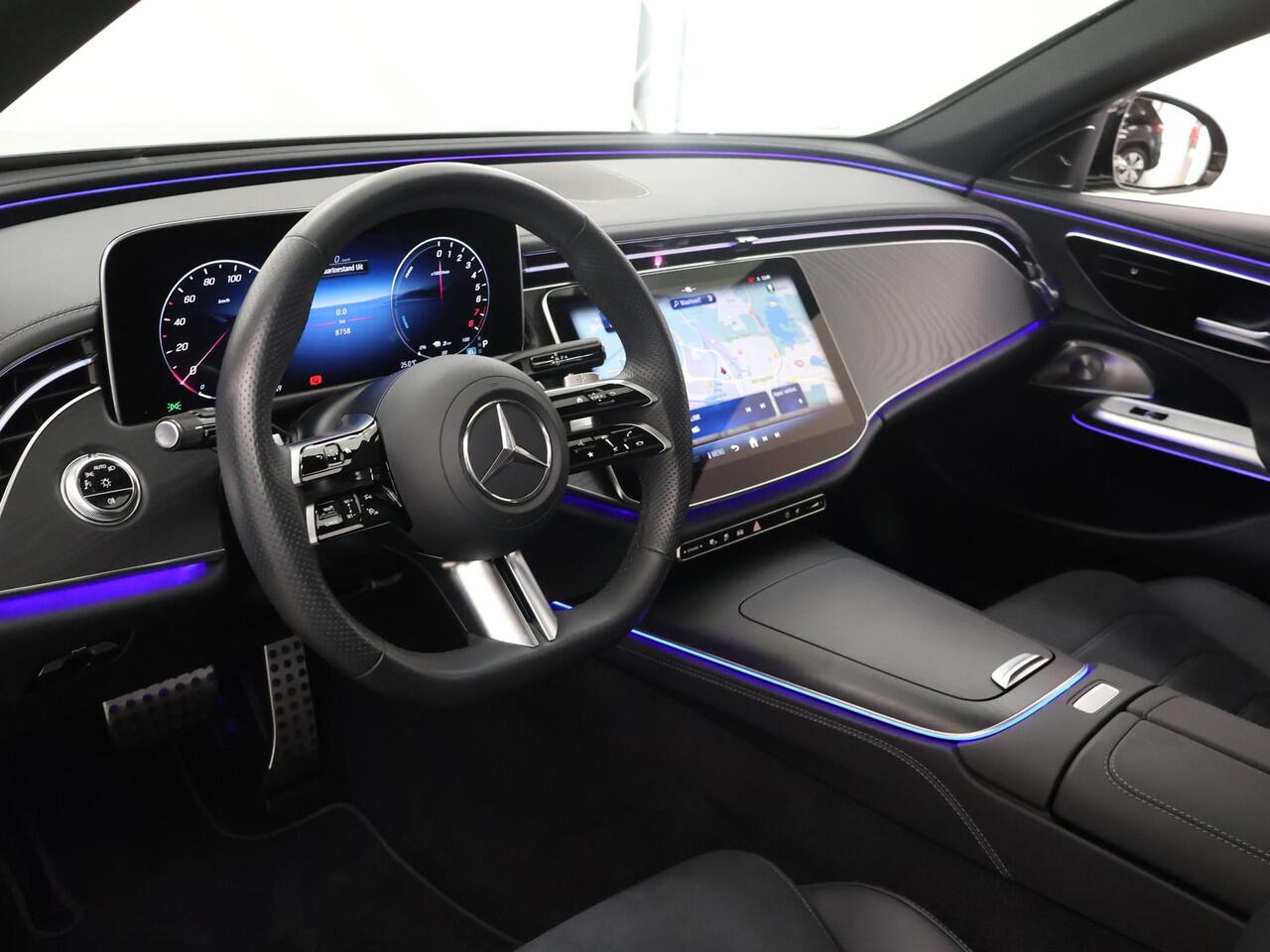 Mercedes-Benz E-KLASSE 300 e AMG Line | Panoramadak | Trekhaak | Winter pakket | Burmester |