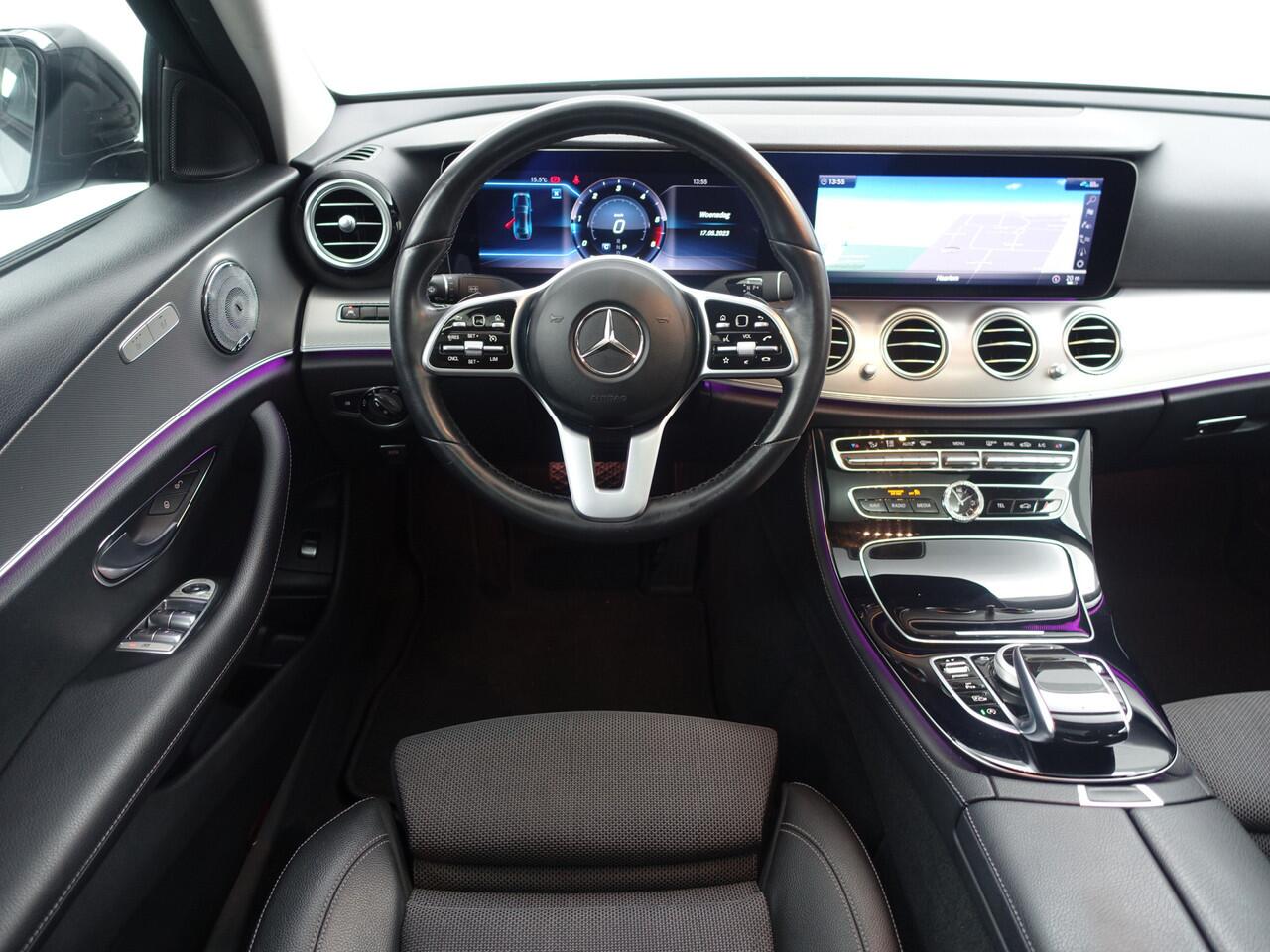 Mercedes-Benz E-KLASSE 200 d AMG Night Edition Aut- Schuifdak, Sfeerverlichting, 360 Camera, Xenon Led, Carplay, Lane Assist