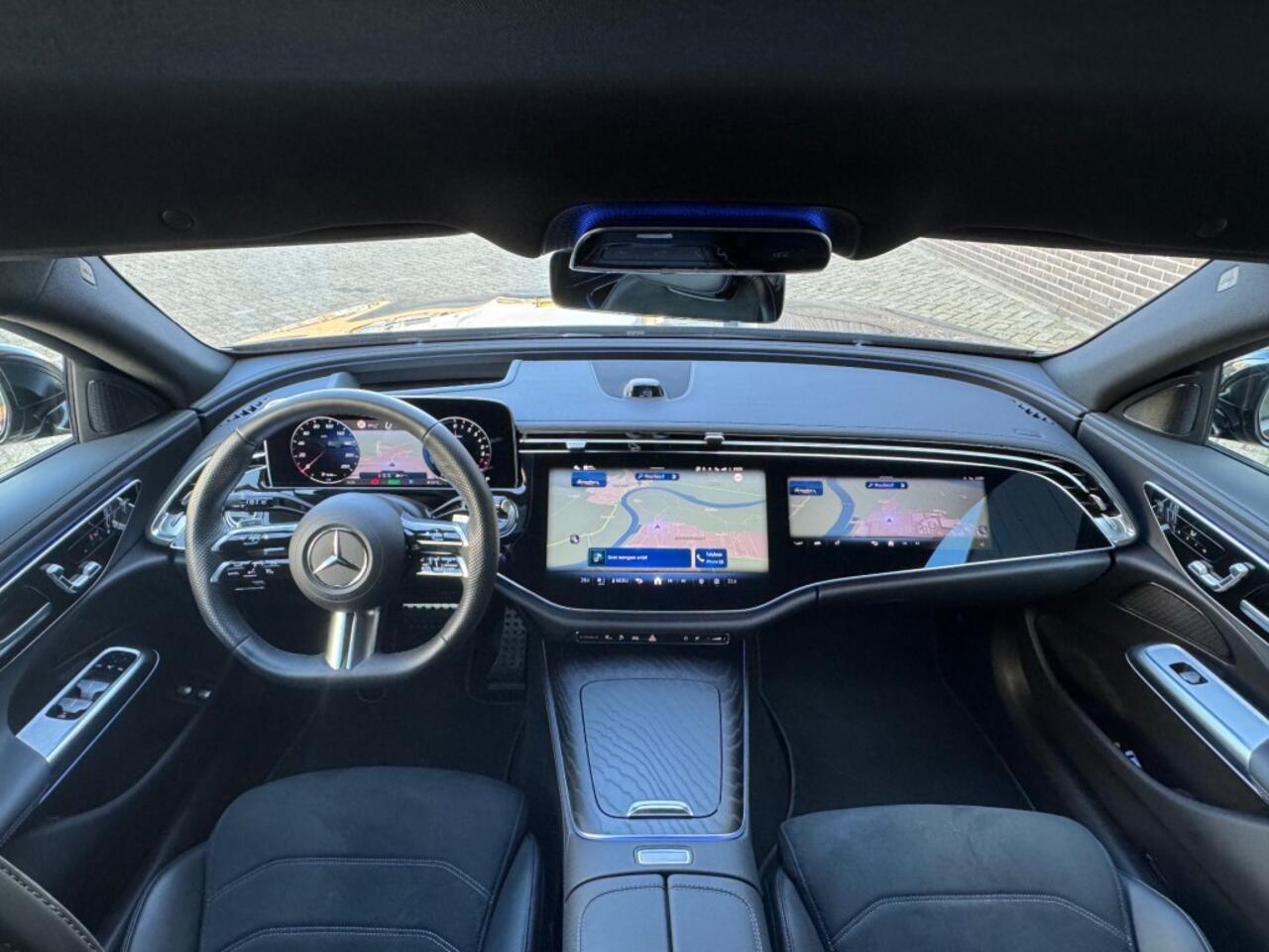 Mercedes-Benz E-KLASSE E300E T AMG Superscreen Trekhaak HUD 360Camera Memory