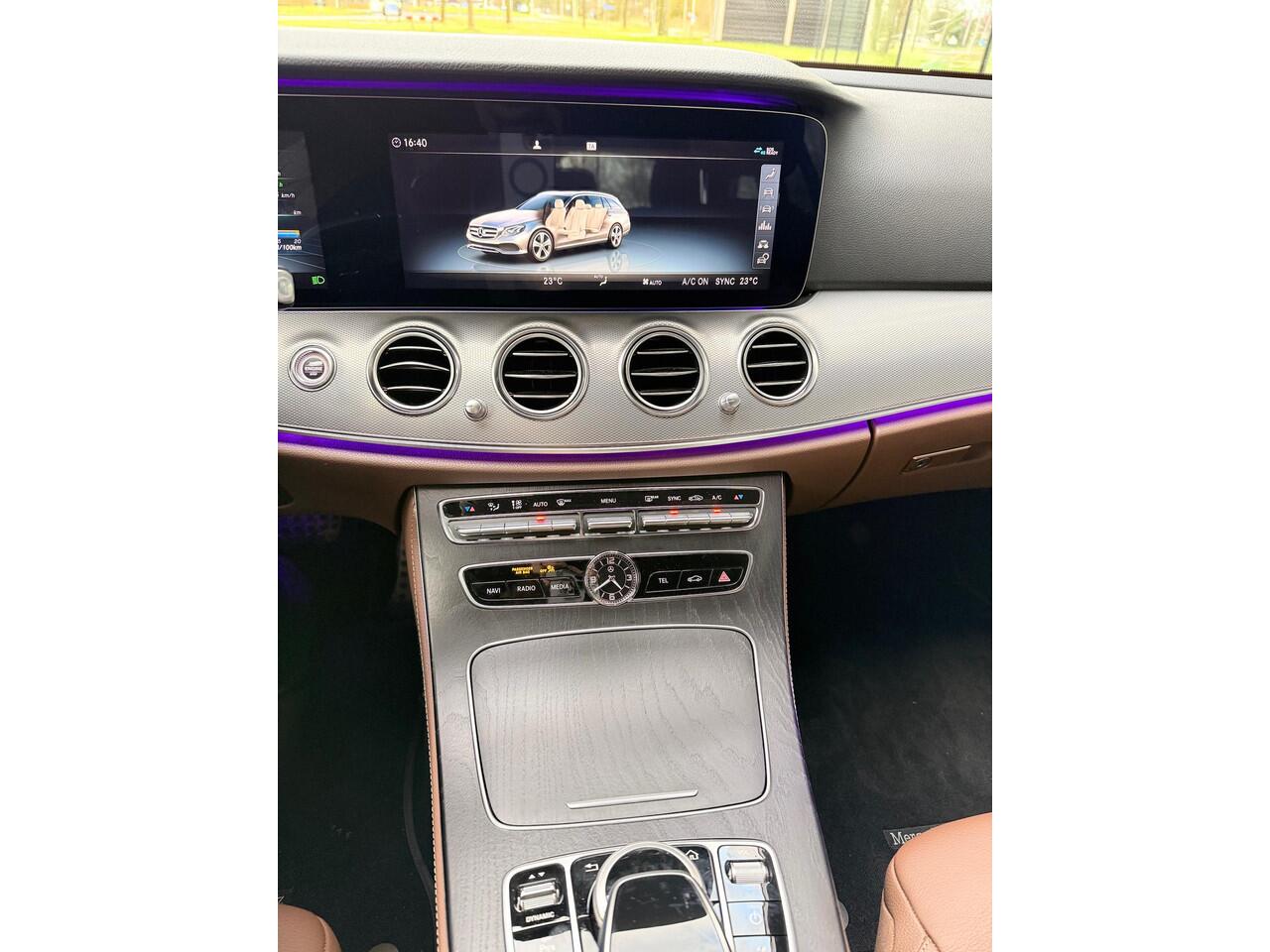 Mercedes-Benz E-estate 200 Business Solution Sport AMG