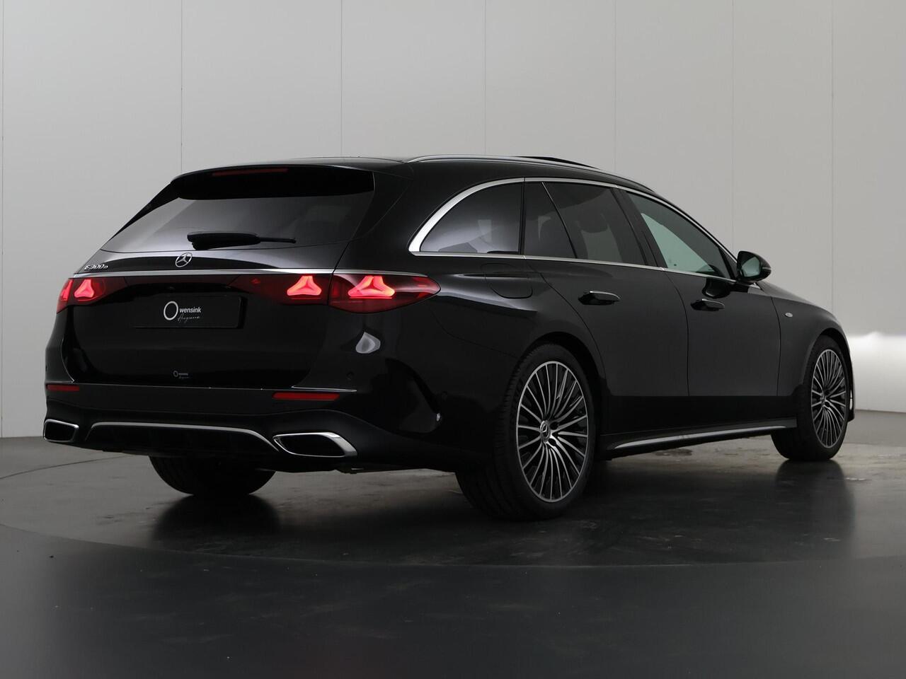 Mercedes-Benz E-estate 300e Sport Edition | Panoramadak | Rijassistentiepakket | Hyperscreen | Premium pakket | Keyless | DIGITAL Light | Trekhaak