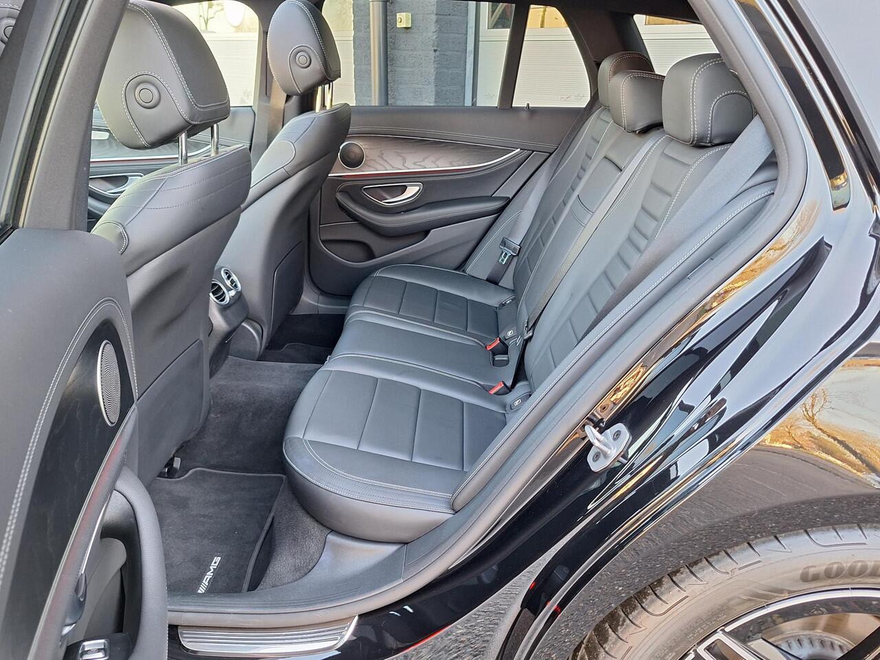 Mercedes-Benz E-estate 200 | Panoramadak | 360° Camera | AMG | Trekhaak | Night pakket | Stoelverwarming | Elektrische achterklep