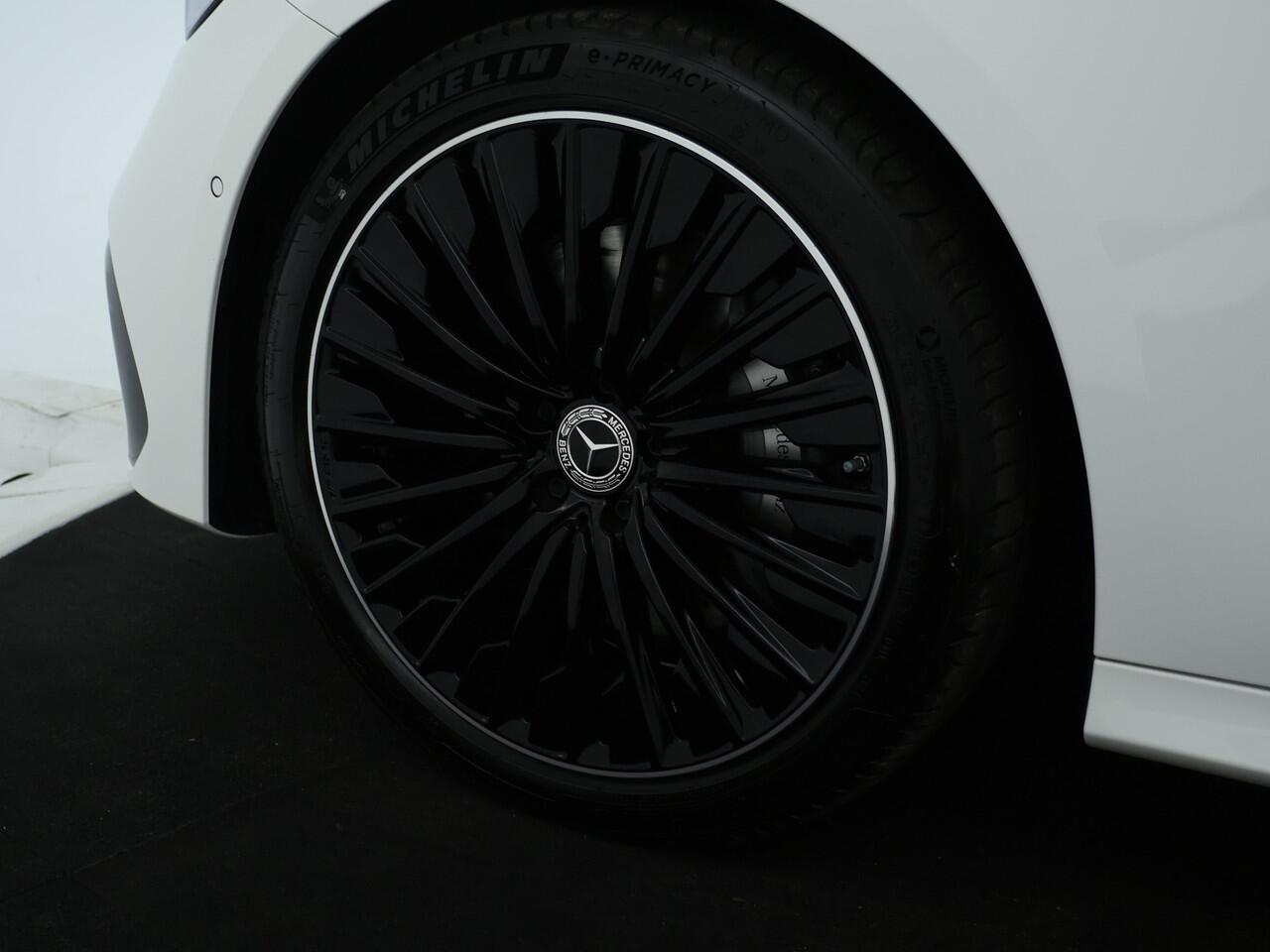 Mercedes-Benz E-estate 300 e AMG Plug-In Hybride AMG Line | Night Pakket | Panorama Schuif-Kanteldak | Burmester® | Trekhaak | 20 Inch AMG Velgen Inclusief 24 maanden MB Certified garantie voor Europa.