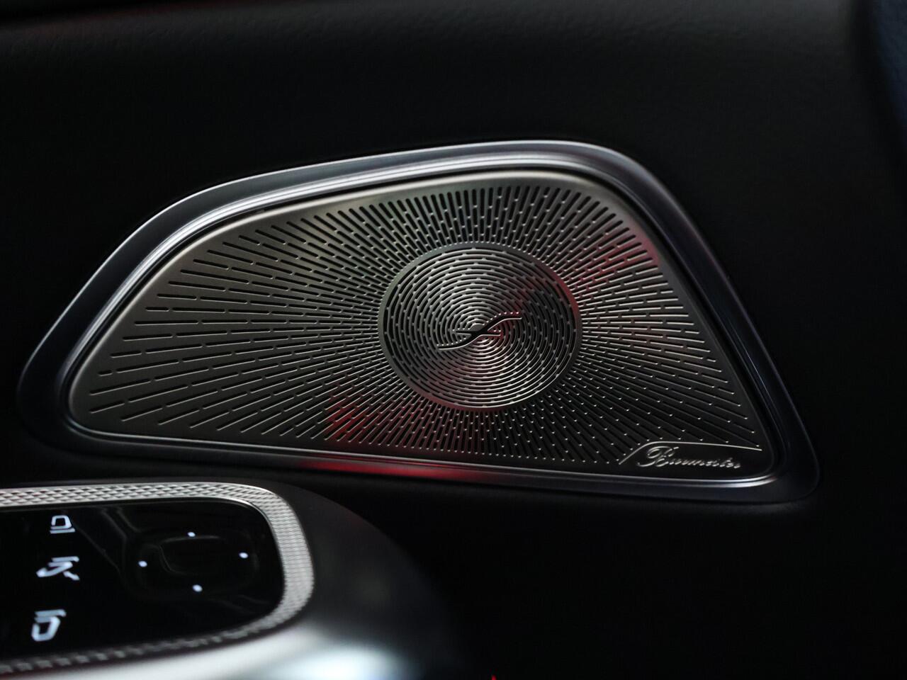 Mercedes-Benz E-estate AMG 53 4MATIC+ | AMG DYNAMIC PLUS Pakket | 21 Inch AMG Velgen | Panorama Schuif-Kanteldak | AMG Driver's Package | Trekhaak | Burmester® | Inclusief 24 maanden MB Certified garantie voor Europa.