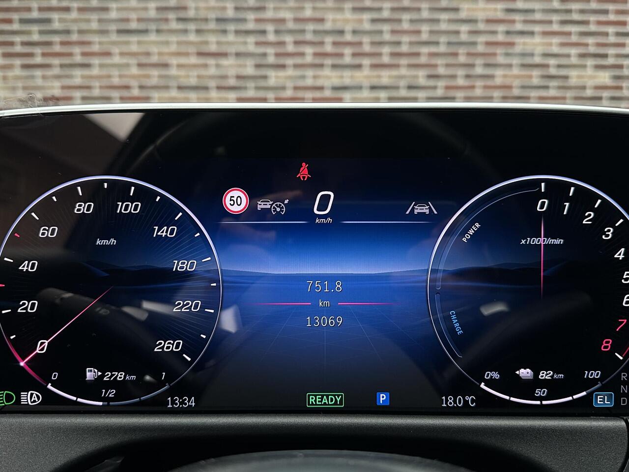 Mercedes-Benz E-estate 300 e AMG Line Burmeister Camera Sfeer Trekhaak Garantie