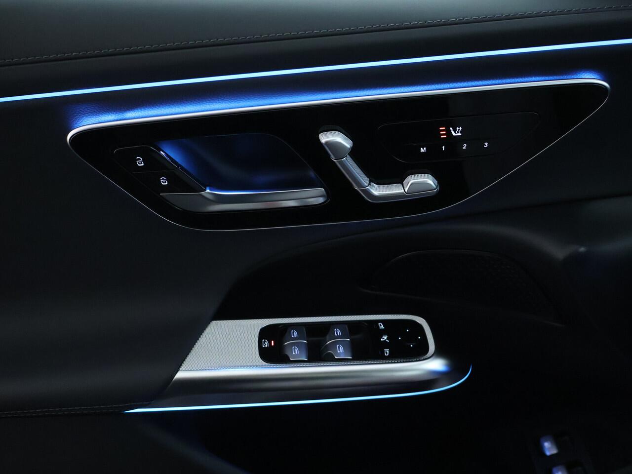 Mercedes-Benz E-estate 300 e AMG Line | AMG Line Advanced Plus | Night Pakket | Panorama Schuif-Kanteldak | Head-up-Display | Memory Voorstoelen. Inclusief 24 maanden Mercedes-Benz Certified garantie voor Europa.