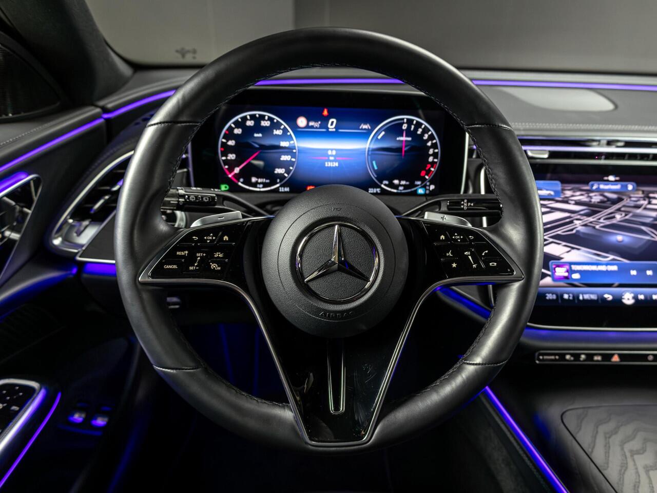 Mercedes-Benz E-estate 300 e Luxury Line Panorama dak