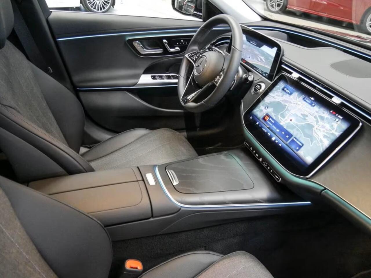 Mercedes-Benz E-estate 300 de Plug-In Hybrid Avantgarde Distronic Head-Up Trekhaak Memory LED 19 Inch