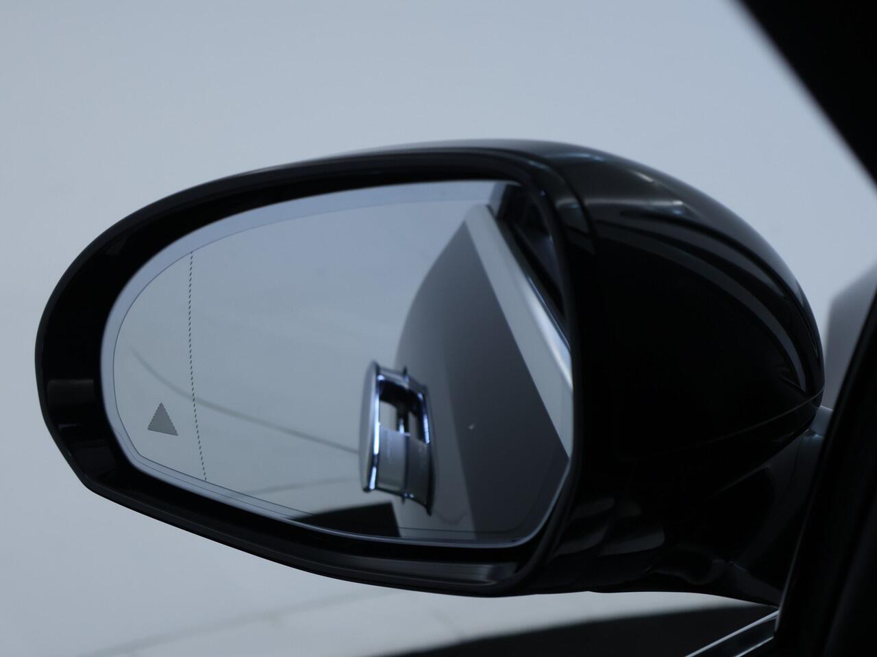 Mercedes-Benz E-estate 300 e Exclusive Line | AMG Line | Night Pakket | Panoramadak | Lederen bekleding | Alarm | Inclusief 24 maanden MB Certified garantie voor Europa.