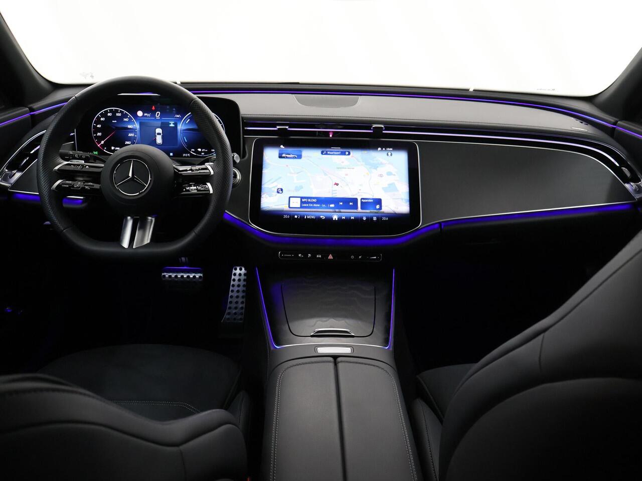 Mercedes-Benz E-estate 300 e AMG Line | Trekhaak | Memory | Digital light | 360 camera |