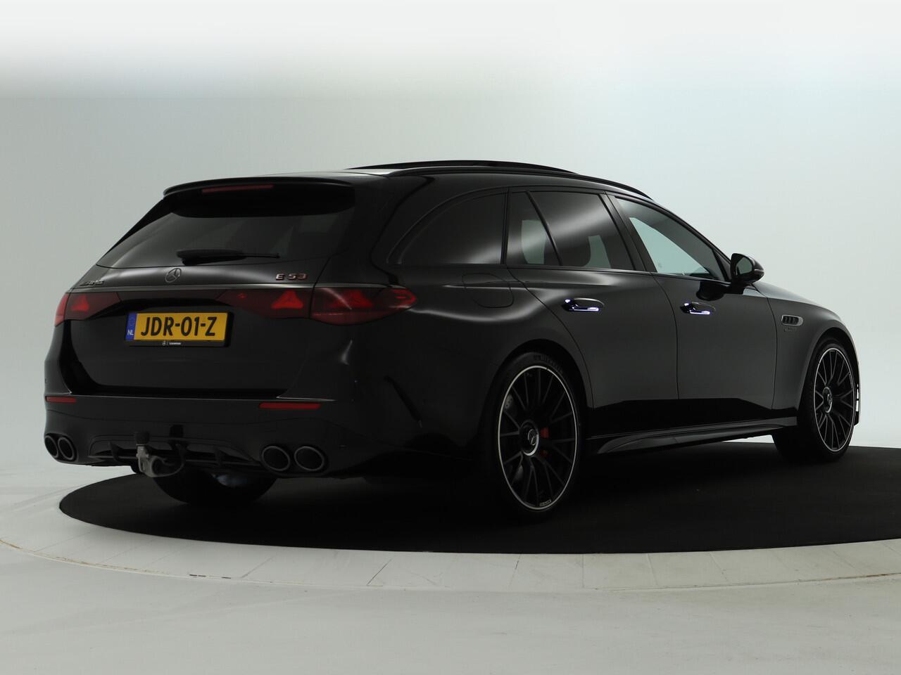 Mercedes-Benz E-estate AMG 53 4MATIC+ | AMG DYNAMIC PLUS Pakket | 21 Inch AMG Velgen | Panorama Schuif-Kanteldak | AMG Driver's Package | Trekhaak | Burmester® | Inclusief 24 maanden MB Certified garantie voor Europa.