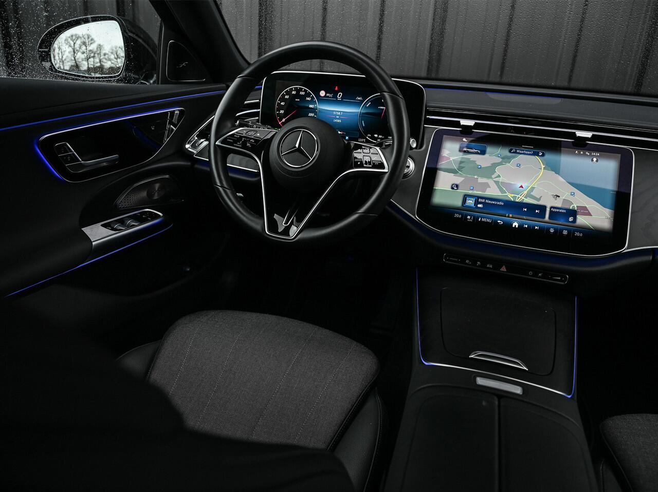 Mercedes-Benz E-estate 300 e Exclusive Panoramadak · Ambiance interieur · Burmester 4D Sound · Stoelverwarming · Camera · Trekhaak · Distronic