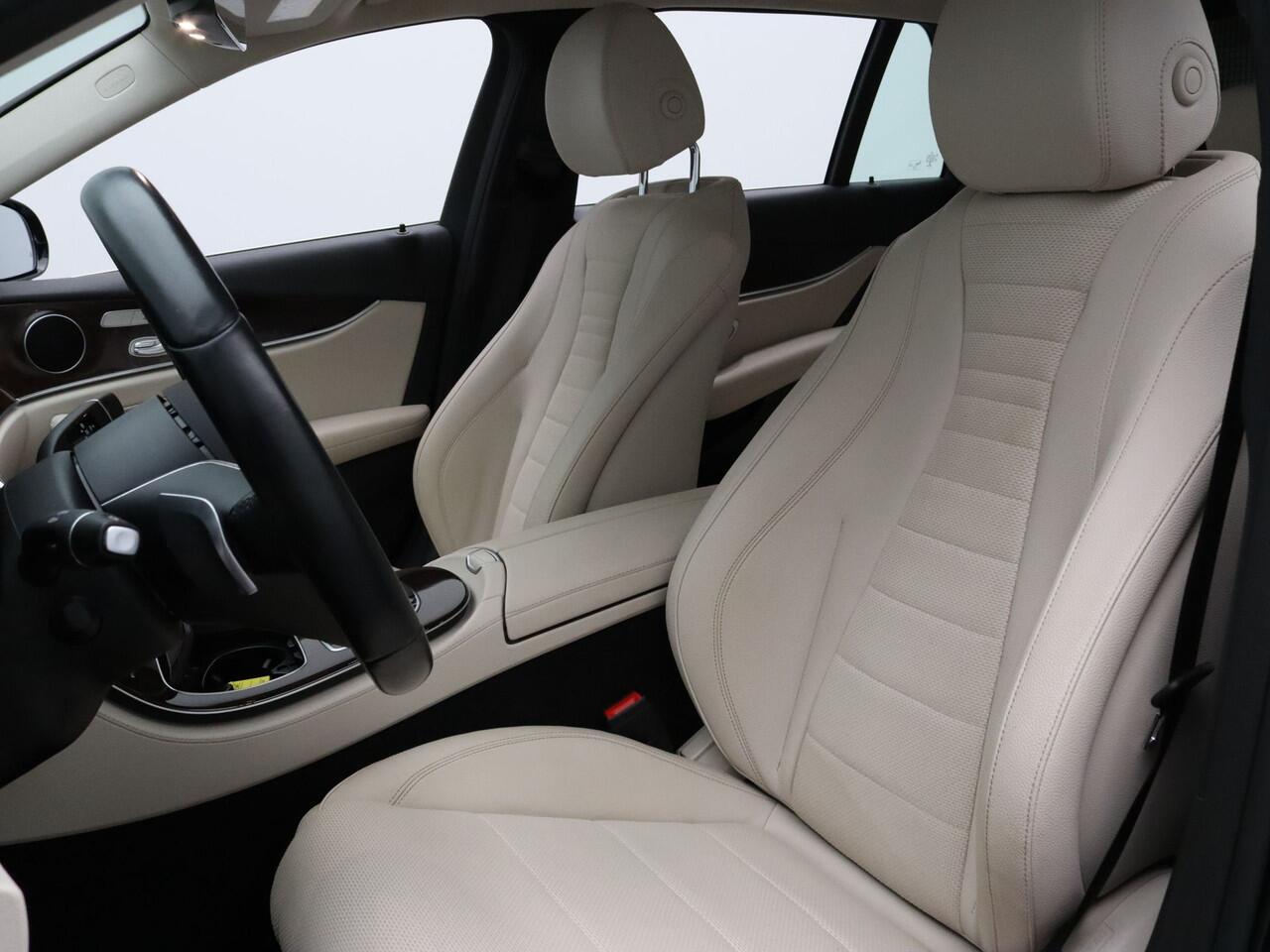 Mercedes-Benz E-estate 300pk e Exclusive Line Automaat Camera | Cruise | Navi | Parkeersens. v+a | Stoelverw. | Panoramadak