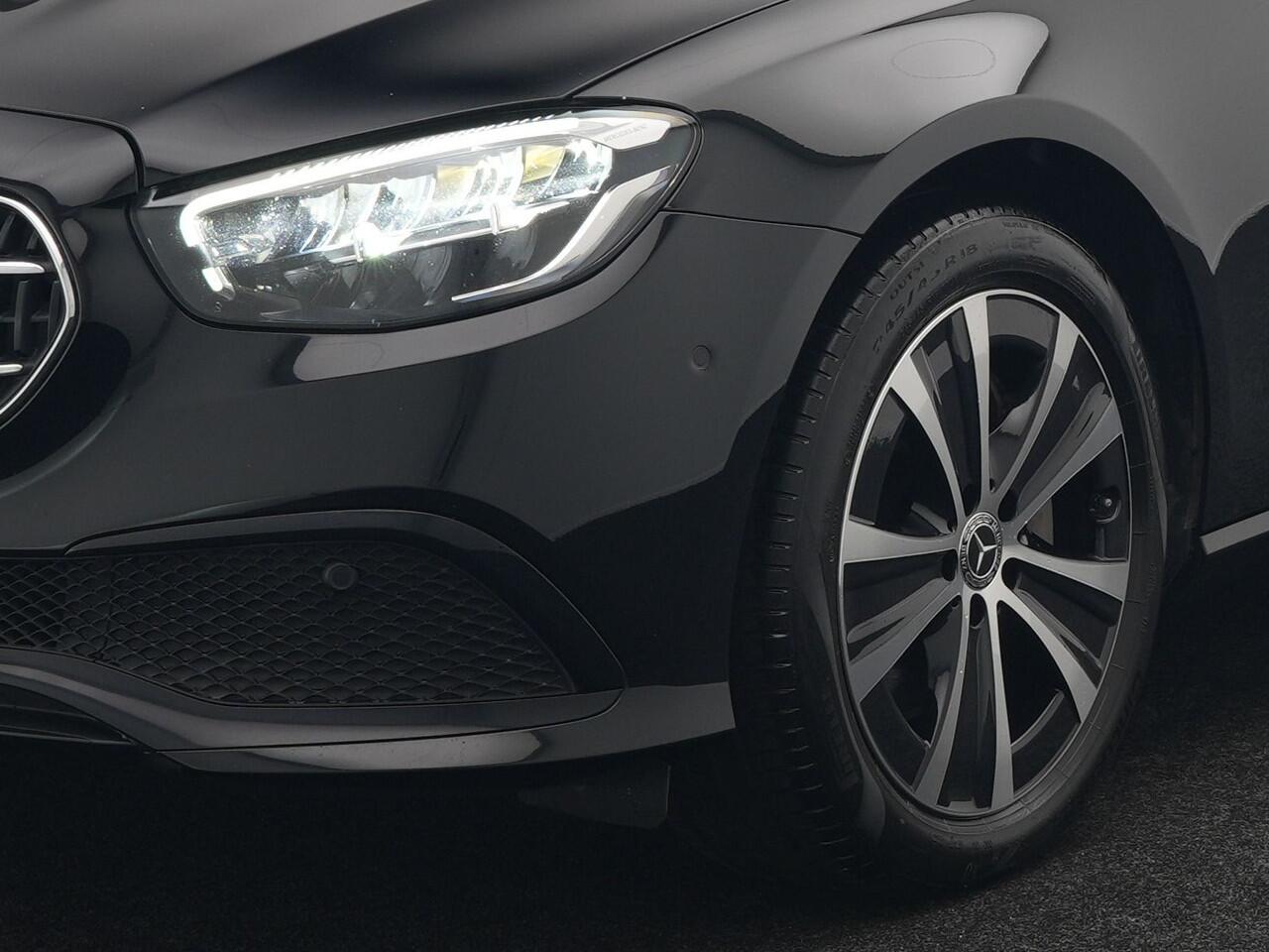 Mercedes-Benz E-estate 300 e Avantgarde Plug In Hybrid 320pk Dealer O.H PHEV | Widescreen | Sfeerverlichting | Lederen Sportstoelen Verwarmd | Apple Carplay | Camera | Cruise Control | Navigatie | DAB |