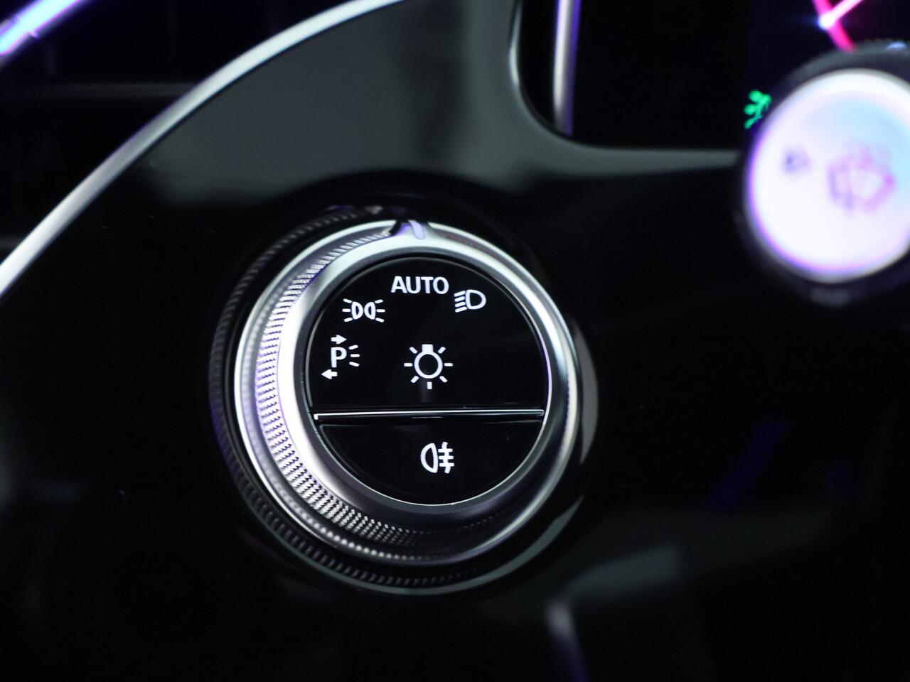 Mercedes-Benz E-estate 300 e Sport Edition | Trekhaak | Rijassistentiepakket Plus | Premium Plus pakket | Akoestisch comfortpakket | 360°-camera | Winter pakket | Head-up display | Stoelventilatie voor | Nappaleder |