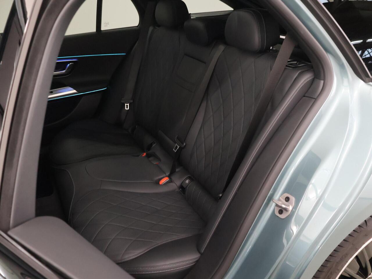 Mercedes-Benz E-estate 300e Sport Edition | Luchtvering | Superscreen | Stoelkoeling | Trekhaak | Nappaleder |