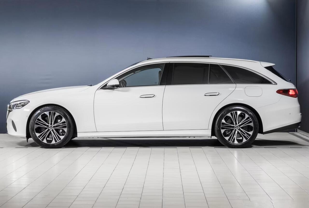 Mercedes-Benz E-estate 300e AVANTGARDE ** DIG.LIGHT, PANORAMA, TREKH, MEM, AGILITY, 360 CAM, WINTER ** 1e EIG - UNFALLFREI - Ex MB ** ** INFORMEER OOK NAAR ONZE AANTREKKELIJKE FINANCIAL-LEASE TARIEVEN **