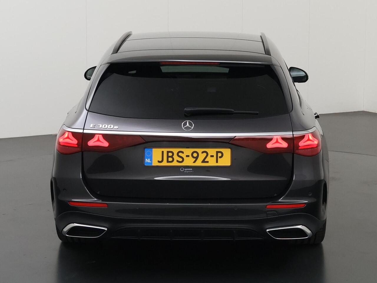 Mercedes-Benz E-estate 300 e AMG Line | Trekhaak | Superscreen | Night pakket |