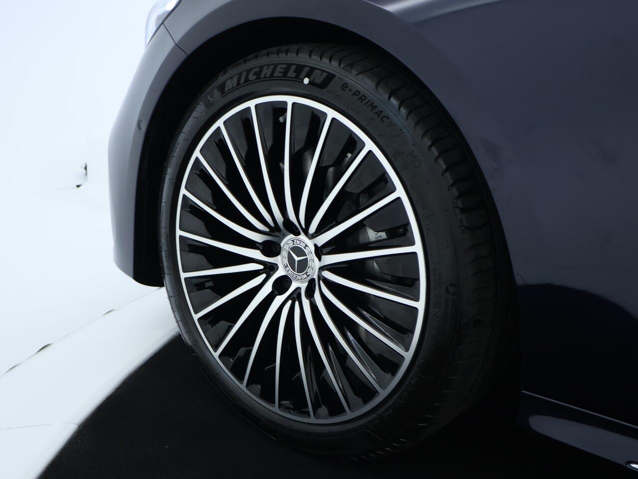 Mercedes-Benz E-estate 300 e Sport Edition | Trekhaak | Rijassistentiepakket Plus | Premium Plus pakket | Akoestisch comfortpakket | 360°-camera | Winter pakket | Head-up display | Stoelventilatie voor | Nappaleder |