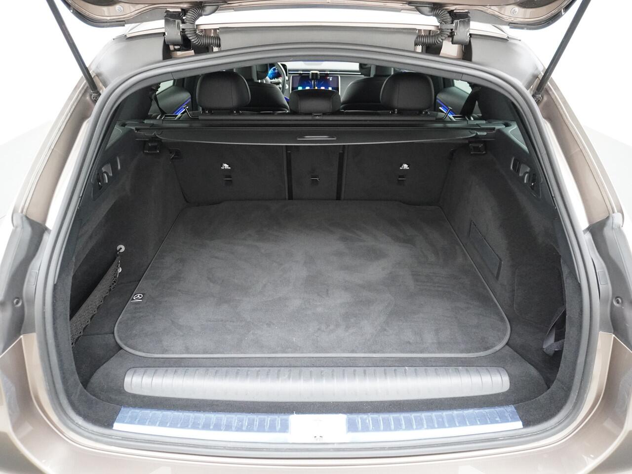 Mercedes-Benz E-estate 300 e AMG Line | Distronic 360 Camera Night Memory