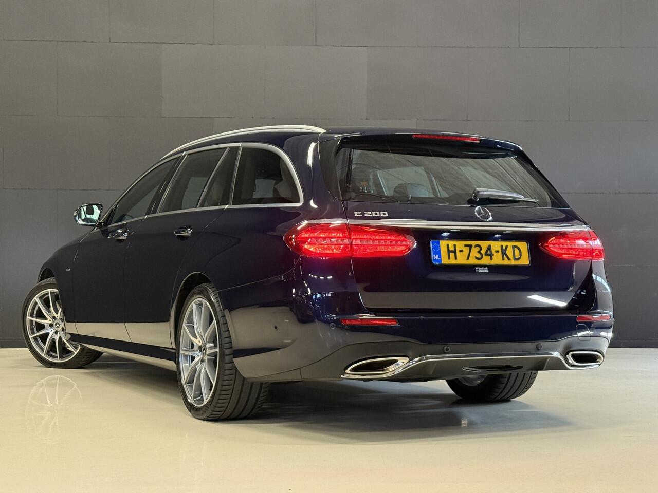 Mercedes-Benz E-estate 200 AMG Business Solution Sport Automaat | Lederen sportstoelen | Elektr. trekhaak | Sfeerverlichting | Adaptive | Camera