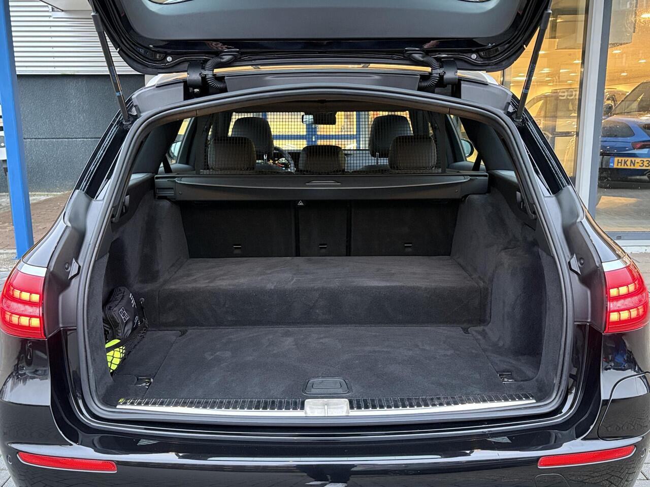 Mercedes-Benz E-estate 300 e AMG Line PHEV | Elek. Wegklapbare Trekhaak | Open dak | Multibeam | Stoelverwarming | Achteruitrijcamera | Adaptive Cruise Control