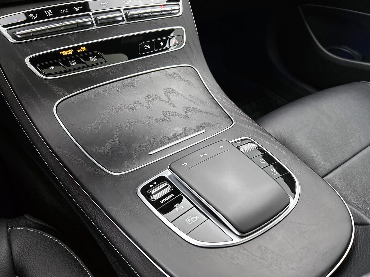 Mercedes-Benz E-estate 300 e Business Solution AMG | Panorama schuif/kanteldak | Trekhaak af fabriek wegklapbaar | Lederen bekleding | Alarm SCM3 | 360gr Camera | Inclusief 24 maanden Mercedes-Benz Certified garantie voor Europa.