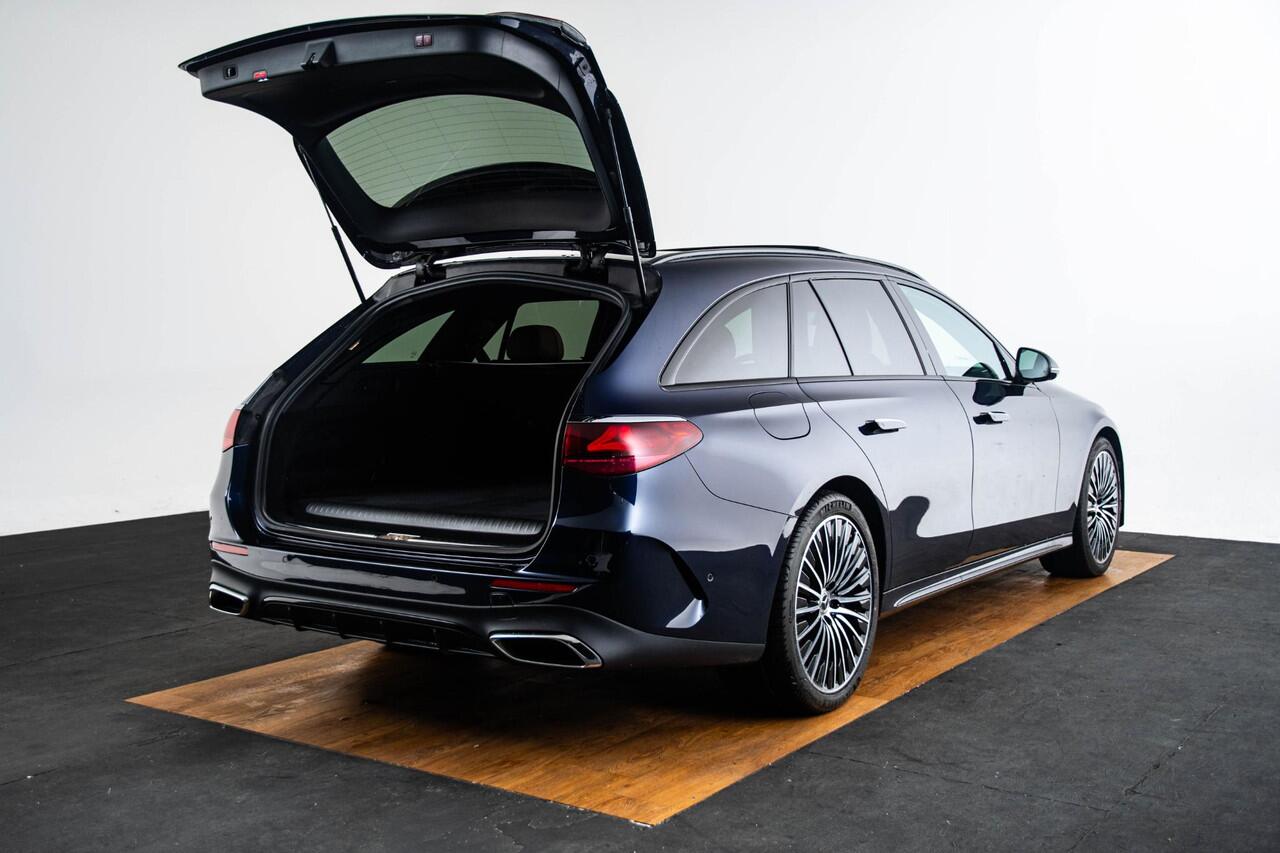 Mercedes-Benz E-estate 300 e AMG Line Trekhaak - Panoramadak - Rijassistentiepakket Plus - Night Pack - Memory Pakket - Burmester® - Airmatic - Comfort stoelen - Stoelverwarming voor - Warmtewerend/donkergetint glas -