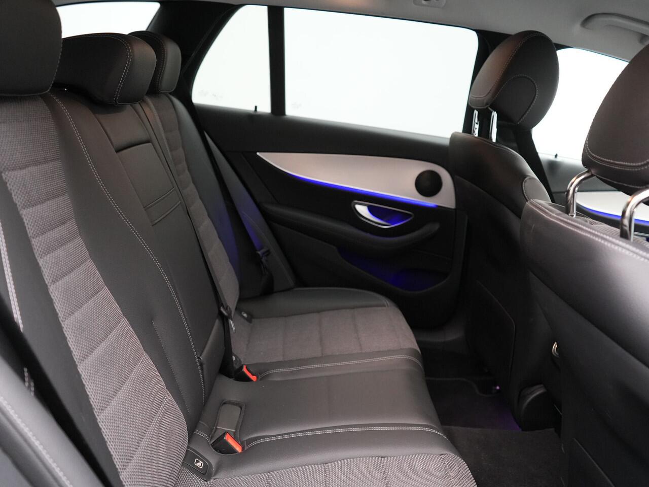 Mercedes-Benz E-estate 300 e Avantgarde Plug In Hybrid 320pk Dealer O.H PHEV | Widescreen | Sfeerverlichting | Lederen Sportstoelen Verwarmd | Apple Carplay | Camera | Cruise Control | Navigatie | DAB |