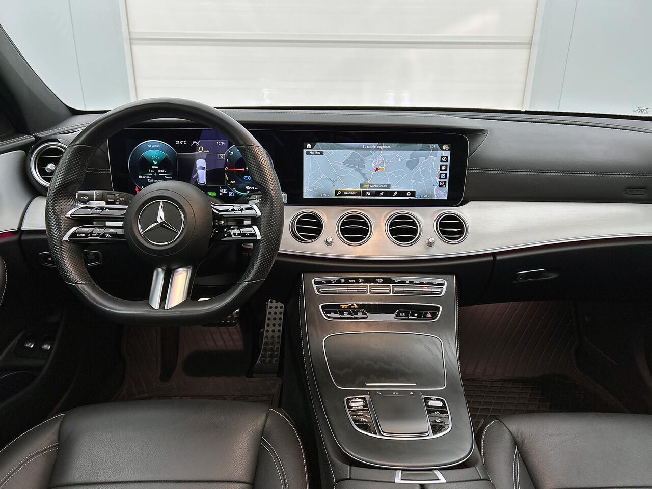 Mercedes-Benz E-estate 300 e Business Solution AMG | Panorama schuif/kanteldak | Trekhaak af fabriek wegklapbaar | Lederen bekleding | Alarm SCM3 | 360gr Camera | Inclusief 24 maanden Mercedes-Benz Certified garantie voor Europa.