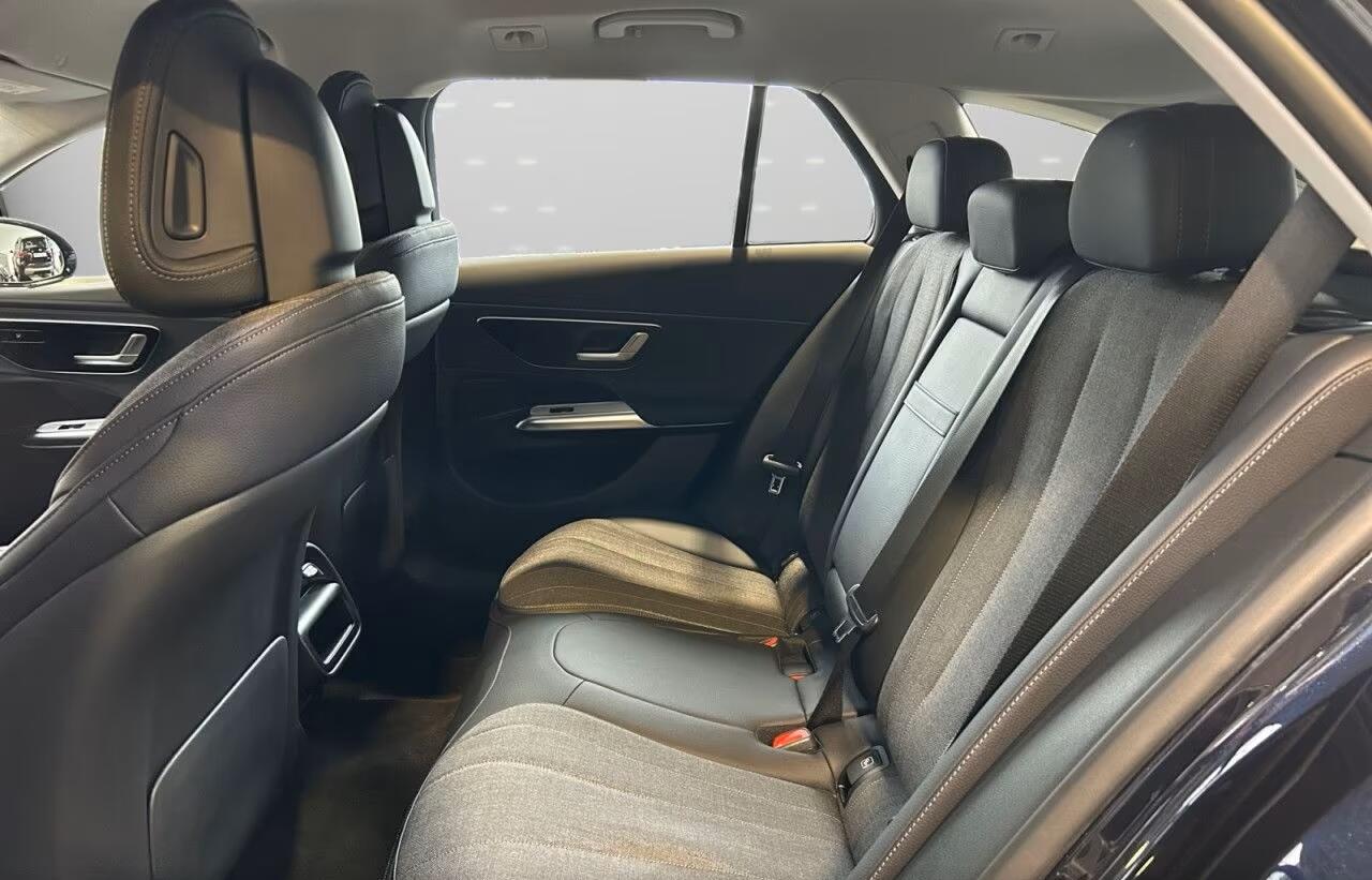 Mercedes-Benz E-estate 300 de 4MATIC Diesel Plug-in-Hybrid Avantgarde Head-Up Trekhaak LED Stoelverwarming 19 Inch Distronic