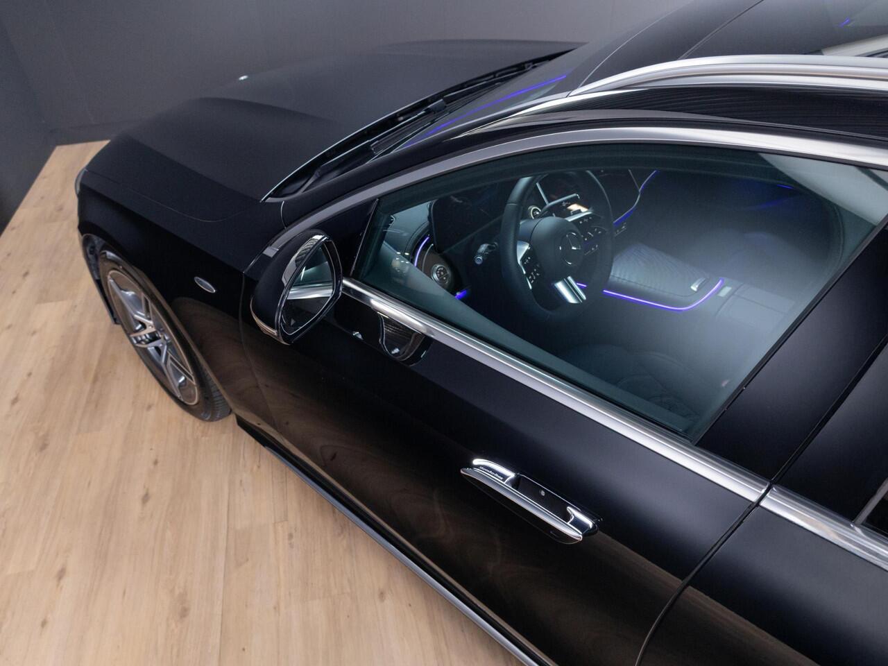 Mercedes-Benz E-estate 300 e AMG Line Panorama dak | Trekhaak