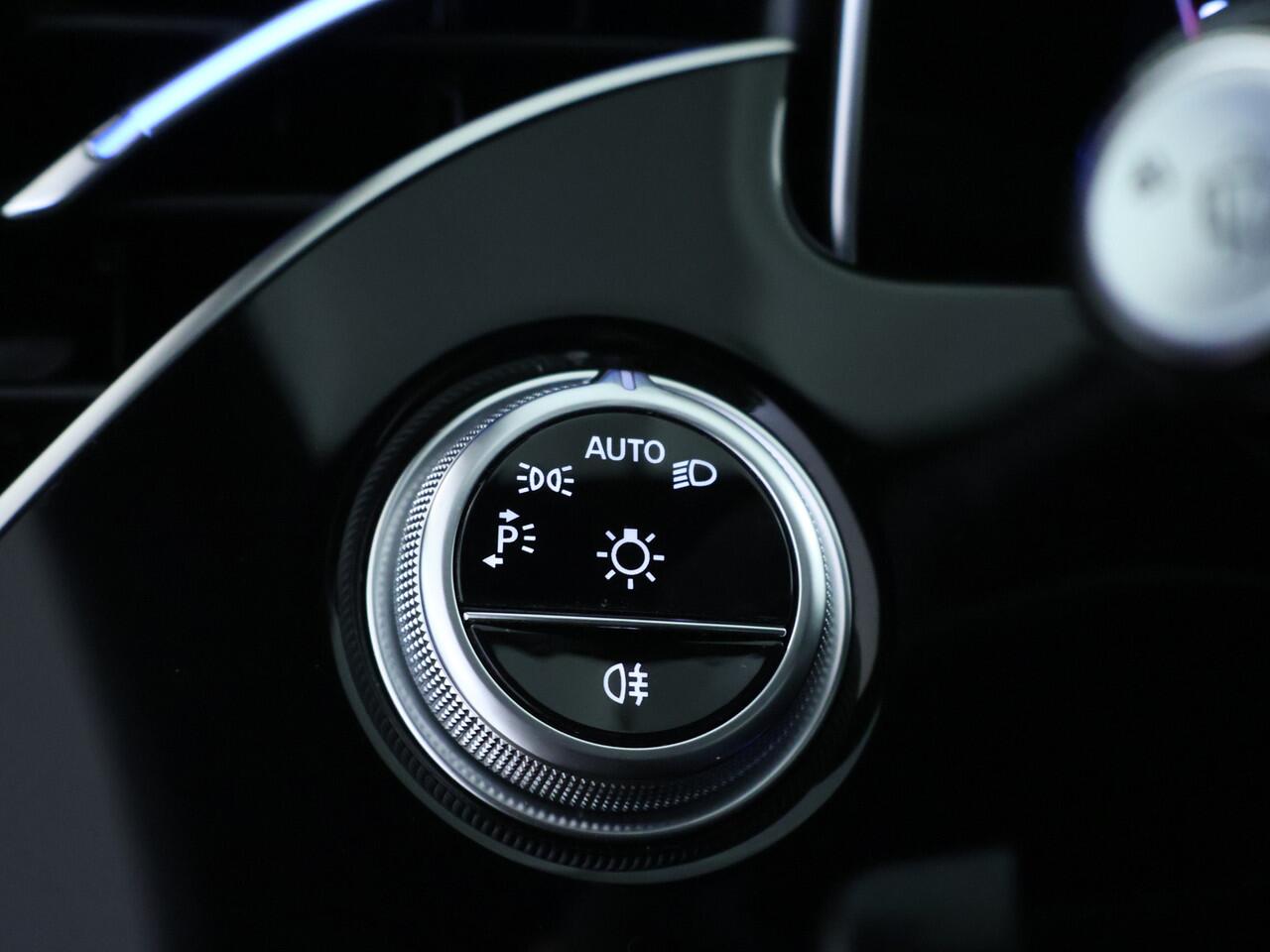 Mercedes-Benz E-estate 300 e AMG Plug-In Hybride | AMG Line | Night Pakket | Panoramadak | MBUX Superscreen | Burmester® | AC en DC Laden. Inclusief 24 maanden MB Certified garantie voor Europa.