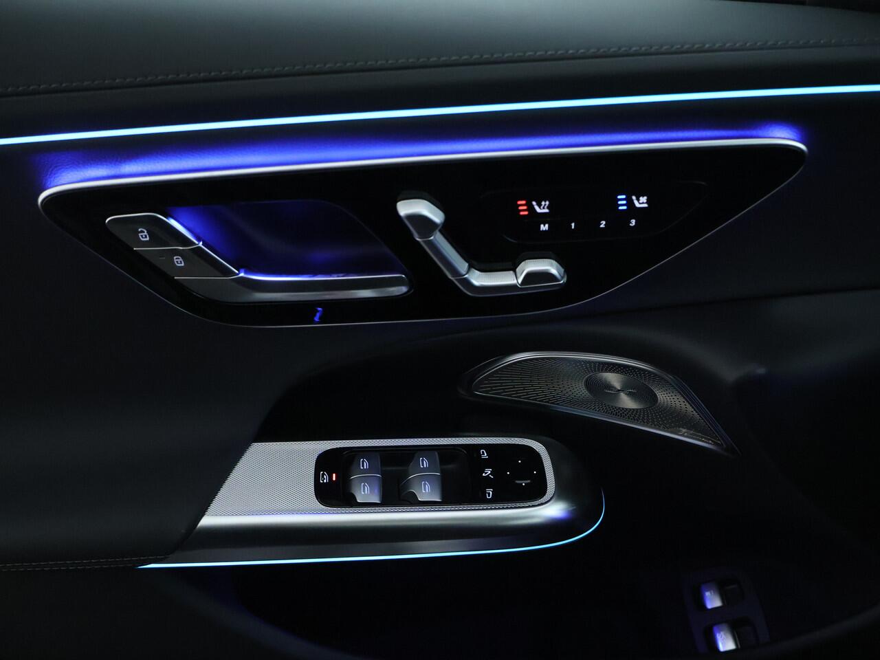 Mercedes-Benz E-estate 300 e Sport Edition | Trekhaak | Nightpakket | Rijassistentiepakket Plus | 360°-camera | 20 inch AMG velgen zwart | Winter pakket | KEYLESS GO-pakket | Antidiefstalpakket URBAN GUARD PLUS | Memorypakket |