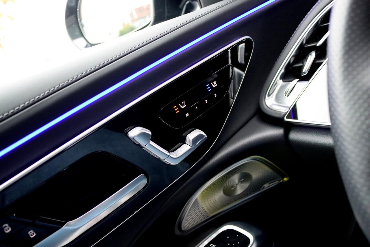 Mercedes-Benz E-estate 300 e AMG Line | Hyperscreen | Distronic+ | Panoramadak | Memory | Stoelventilatie | Burmester | HUD | Digital Light | Trekhaak | Augemented Reality |