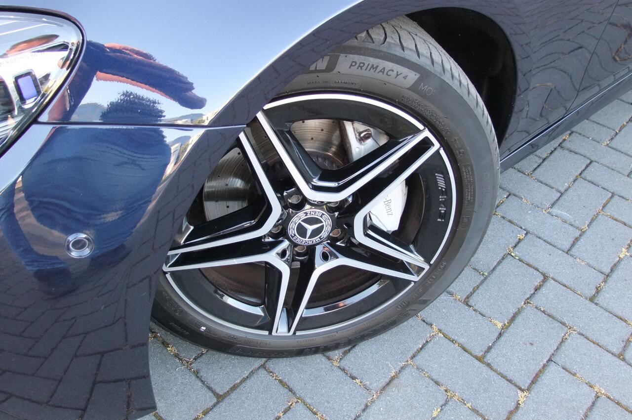 Mercedes-Benz E-estate 200 Business Solution AMG / Facelift / Burmester/ Memory/ Head-up/ Panorama/ Trekhaak af-fabriek/ Night pakket/ DAB / 360 camera/ Air balance